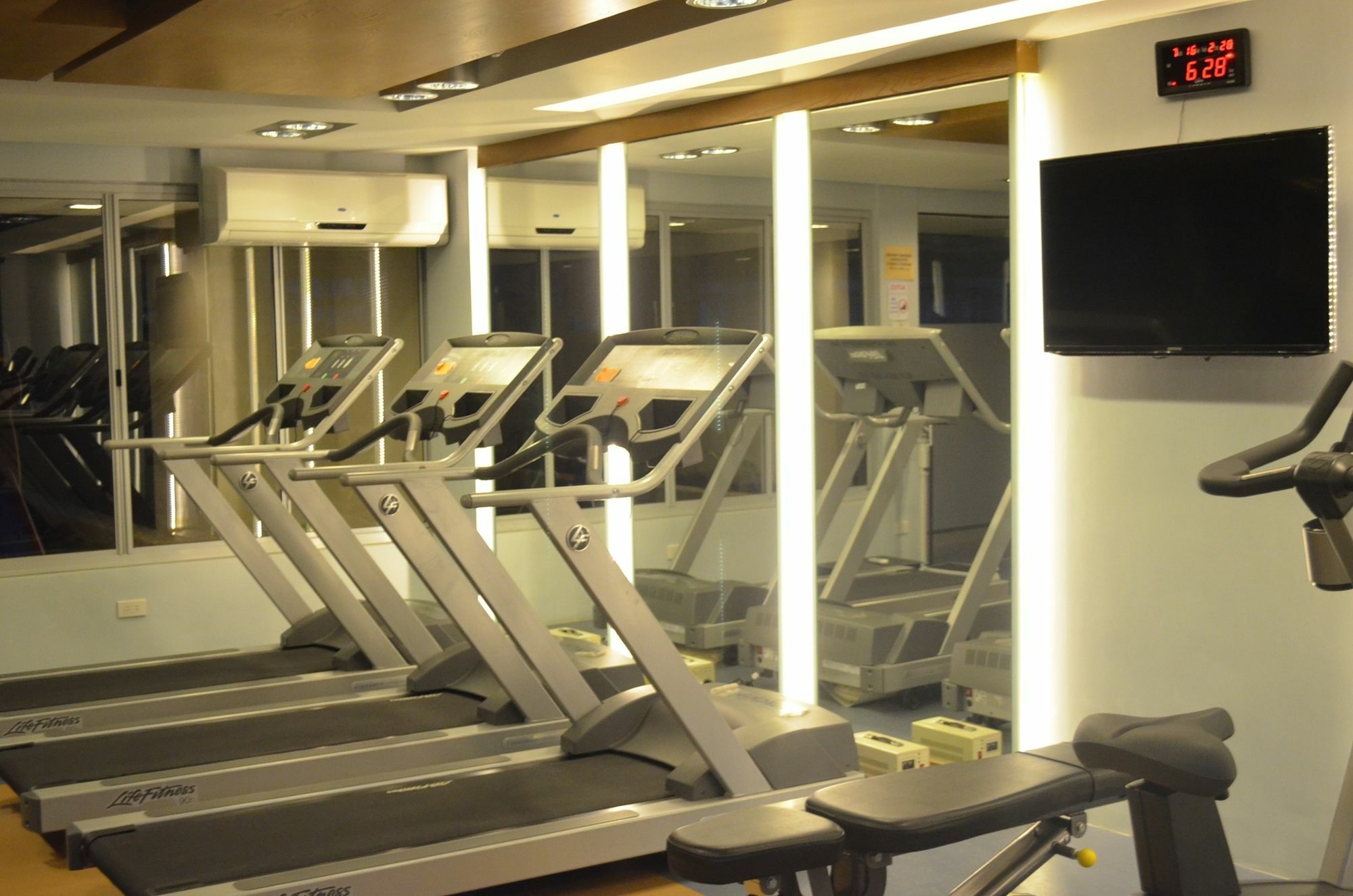 Greenbelt Madison Apartments Makati City Eksteriør bilde